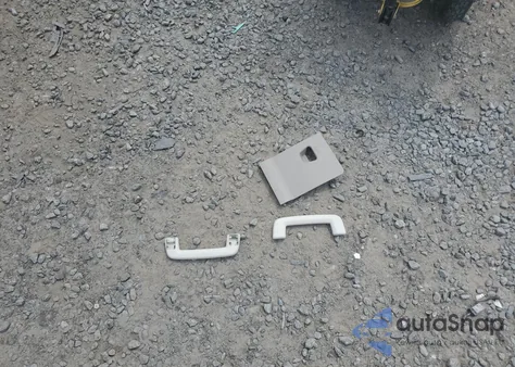 2016 Ford Escape Titanium z USA, uszkodzony, nr VIN 1FMCU0JX5GUB88011